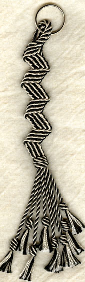 Ply-Split Zig-Zag Braid with Two-Color Cords